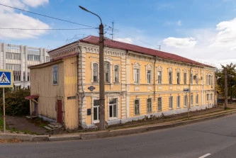 Здание ОКН «Дом Лузиновых»,  по адресу: Республика Башкортостан , г. Уфа, Кировский район, ул. Октябрьской Революции, 63